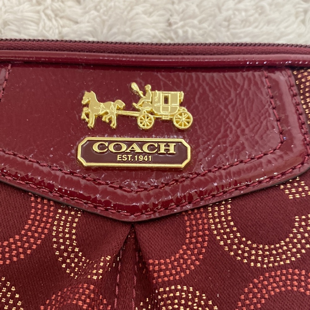 Coach - Picture 3 of 5